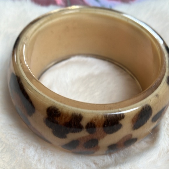 LEOPARD GLASS  CHUNKY BANGLE -lBRACELET - pristine - Picture 3 of 13